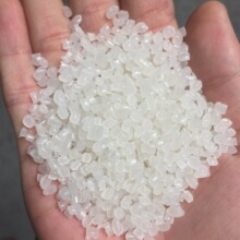 奥利塞领取上赛季德甲MVP奖杯